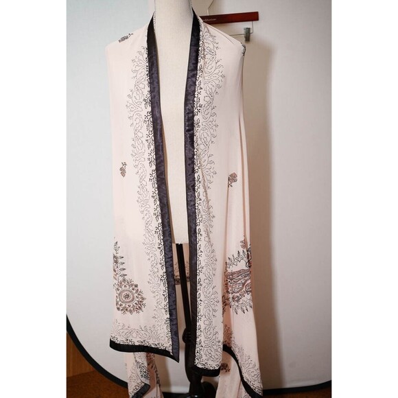 Pink floral wrap scarf long 88" x 44" small stain - Picture 1 of 3